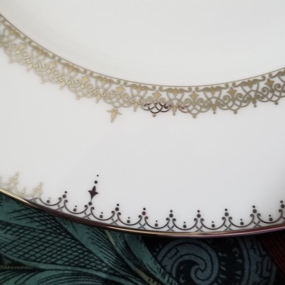 Lenox 2 Lace Couture Accent Luncheon Plates - Picture 6 of 7